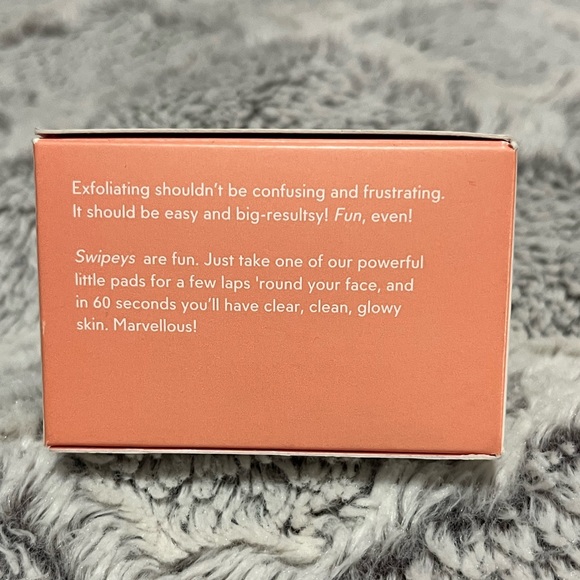 Go-To Exfoliating Swipeys 50 Wipes - Picture 6 of 8